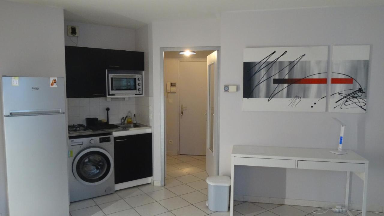 Appart T2 Standing Tout Confort Au Calme - Parking En Option Lyon Kültér fotó